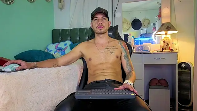 Chrissken online show from 10-23-25, 01:15