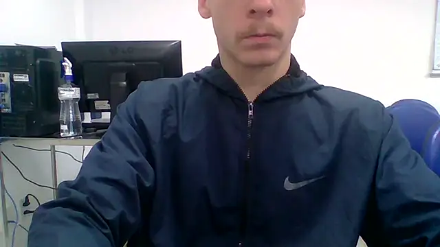 Snapshot of Novinho_pica_rosa chatting on 10-17-25, 11:23 Novinho pica rosa online show from 10-17-25, 11:23