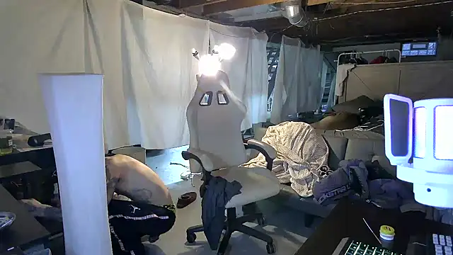 BadJewfucks online show from 01-10-26, 10:38