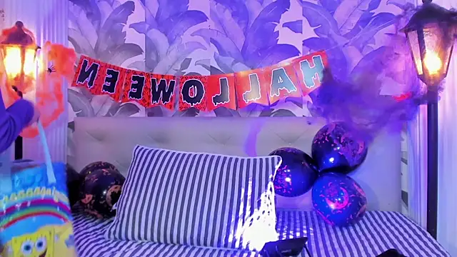 Sami Evanns online show from 10-31-25, 03:14