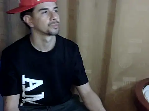 Snapshot of venusfranco_94 chatting on 10-21-25, 06:13 venusfranco 94 online show from 10-21-25, 06:13