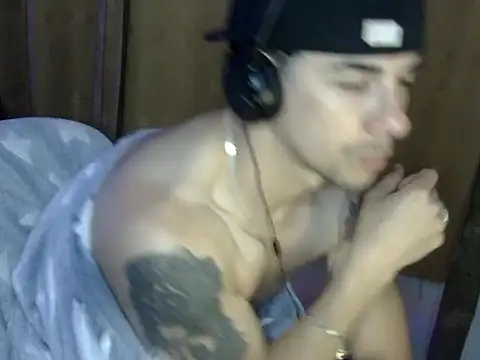 Snapshot of venusfranco_94 chatting on 09-19-25, 06:17 venusfranco 94 online show from 09-19-25, 06:17