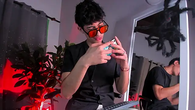 NovaaWheler online show from 10-20-25, 07:36