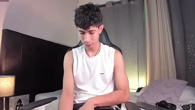 NovaaWheler online show from 09-15-25, 04:07