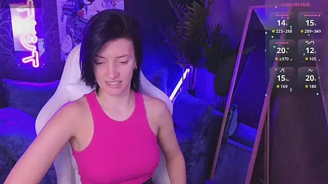 roxy riot  online show from 04-15-26, 01:33