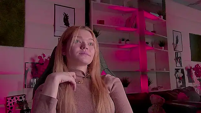 AdeleCartier online show from 03-03-25, 03:38