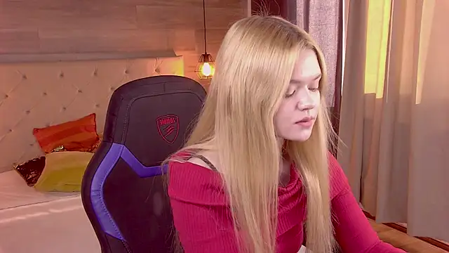 AdeleCartier online show from 02-21-25, 07:34