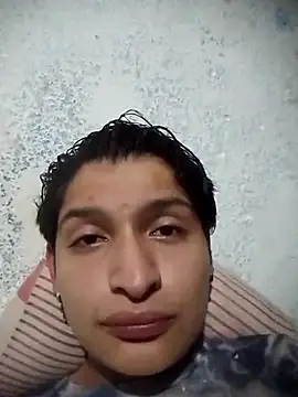 Snapshot of perdedor986 chatting on 11-25-25, 04:02 perdedor986 online show from 11-25-25, 04:02