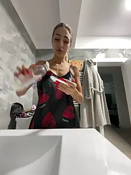 BonyBon29 online show from 12-22-25, 06:13