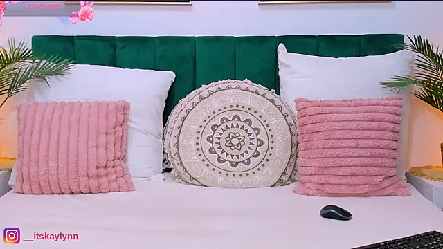 Kaylynn online show from 11-04-25, 04:05