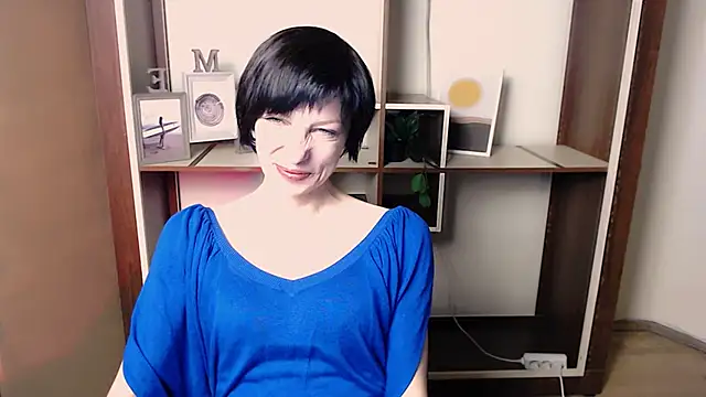  AngeliaFlow  online show from 12-18-25, 07:24