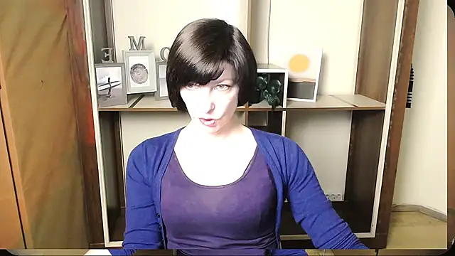 AngeliaFlow  online show from 06-01-26, 08:03