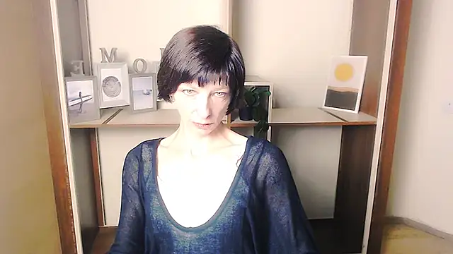  AngeliaFlow  online show from 09-10-25, 05:50