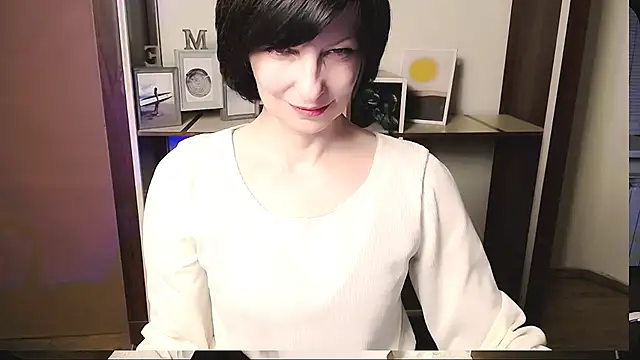  AngeliaFlow  online show from 05-16-26, 10:36