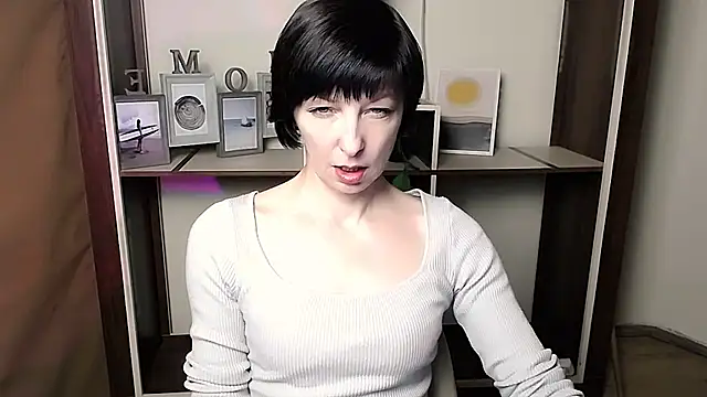  AngeliaFlow  online show from 03-05-26, 08:44