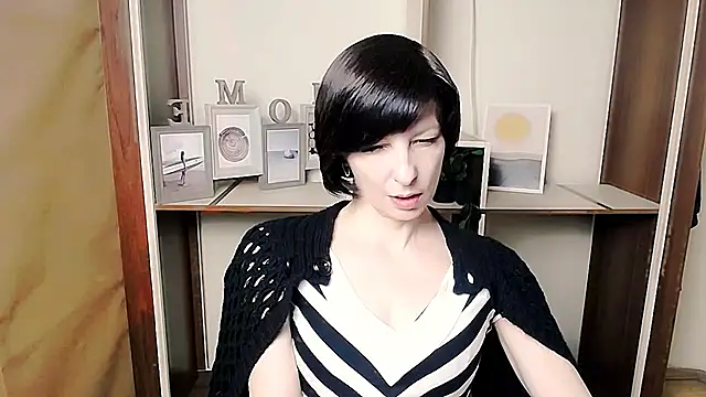  AngeliaFlow  online show from 02-12-26, 09:09