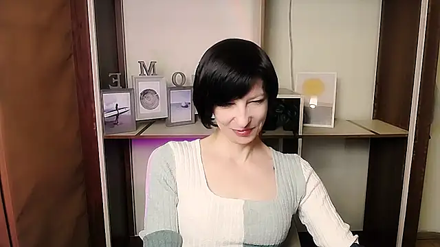  AngeliaFlow  online show from 01-17-26, 12:31