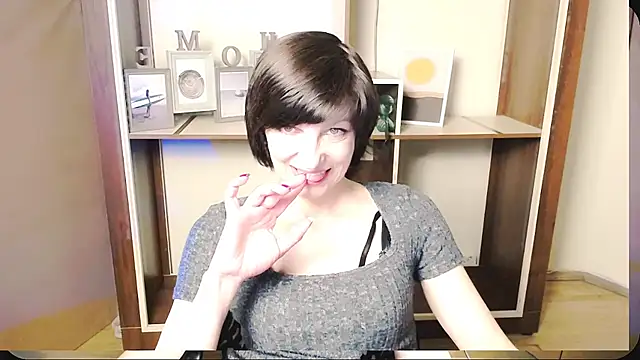  AngeliaFlow  online show from 05-19-26, 08:10