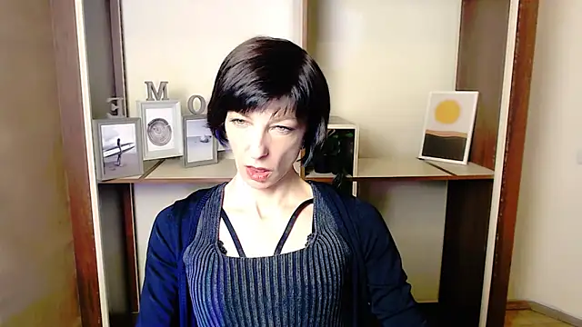  AngeliaFlow  online show from 10-01-25, 06:29