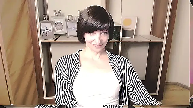  AngeliaFlow  online show from 05-14-26, 08:33