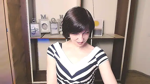  AngeliaFlow  online show from 04-23-26, 12:29