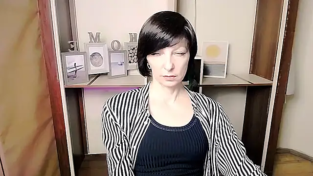  AngeliaFlow  online show from 02-14-26, 08:36