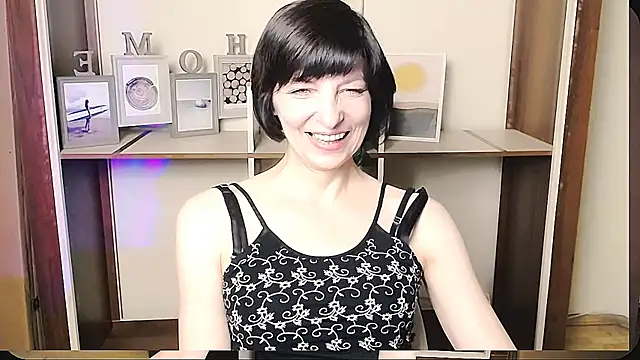 Snapshot of _AngeliaFlow_ chatting on 06-27-26, 09:37 AngeliaFlow online show from 06-27-26, 09:37