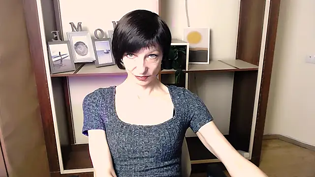  AngeliaFlow  online show from 11-20-25, 09:21