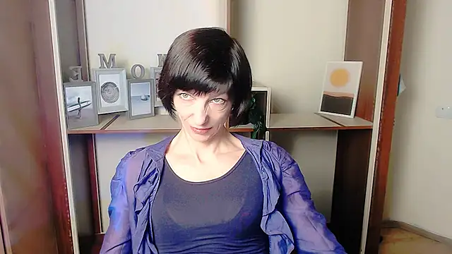  AngeliaFlow  online show from 09-25-25, 06:30