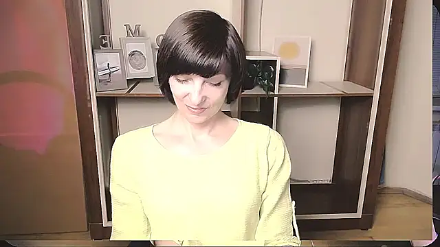  AngeliaFlow  online show from 05-09-26, 08:39