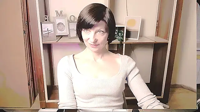  AngeliaFlow  online show from 05-15-26, 08:01
