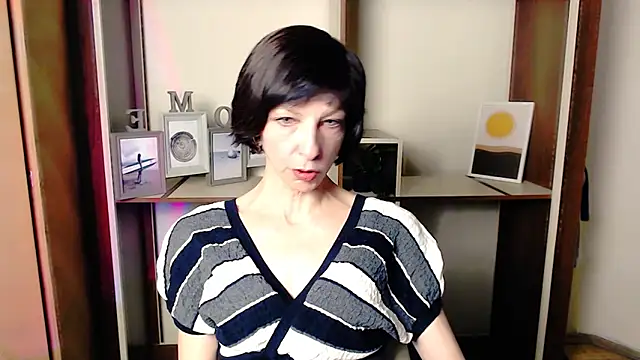  AngeliaFlow  online show from 10-02-25, 06:39