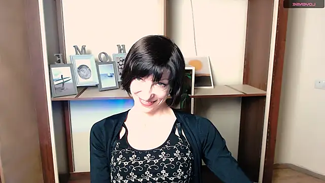  AngeliaFlow  online show from 11-05-25, 07:55