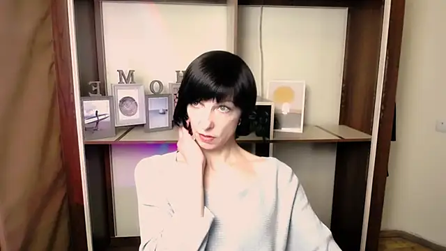  AngeliaFlow  online show from 01-07-26, 04:34