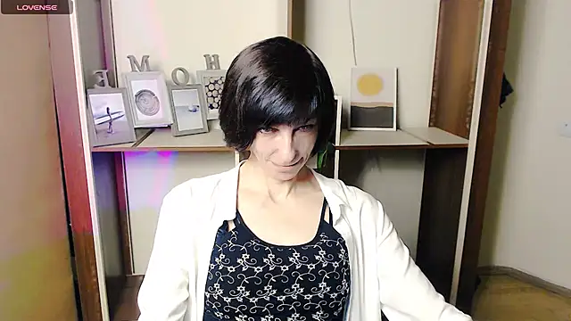  AngeliaFlow  online show from 10-15-25, 07:05