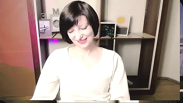  AngeliaFlow  online show from 05-16-26, 08:35
