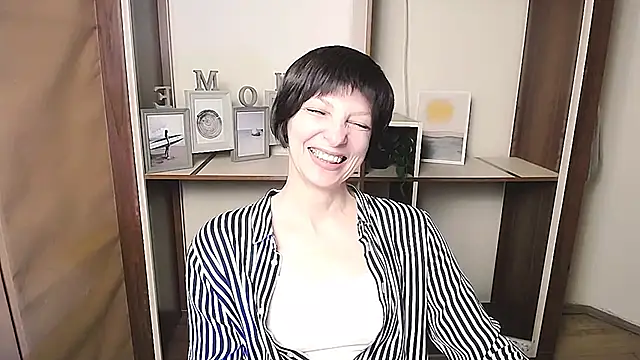  AngeliaFlow  online show from 02-21-26, 10:17