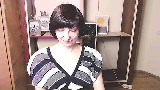 AngeliaFlow  online show from 04-22-26, 08:21