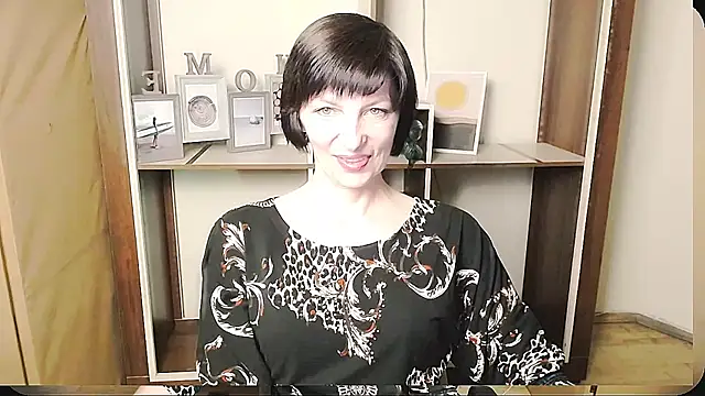 Snapshot of _AngeliaFlow_ chatting on 06-07-26, 08:30 AngeliaFlow online show from 06-07-26, 08:30
