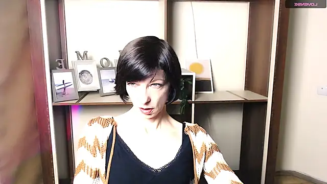  AngeliaFlow  online show from 10-31-25, 07:27