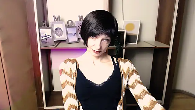  AngeliaFlow  online show from 12-03-25, 08:25