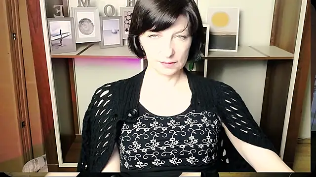 Snapshot of _AngeliaFlow_ chatting on 07-12-26, 06:36 AngeliaFlow online show from 07-12-26, 06:36