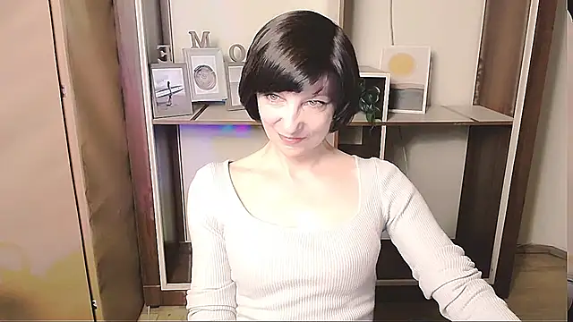  AngeliaFlow  online show from 05-05-26, 08:28
