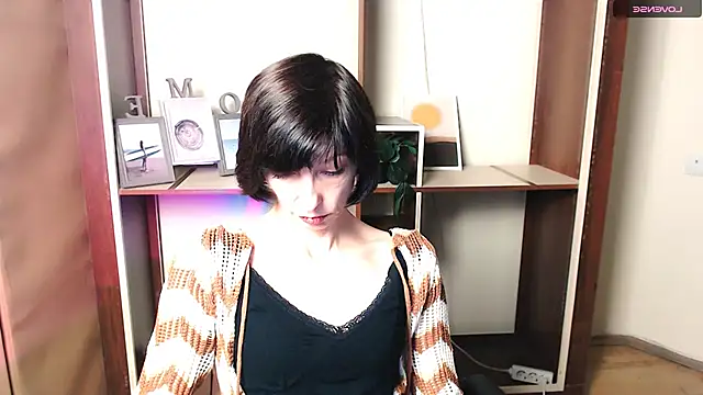  AngeliaFlow  online show from 10-30-25, 08:12