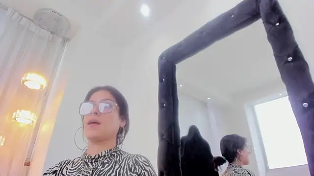 Snapshot of lolyyuno chatting on 02-28-25, 09:23 lolyyuno online show from 02-28-25, 09:23