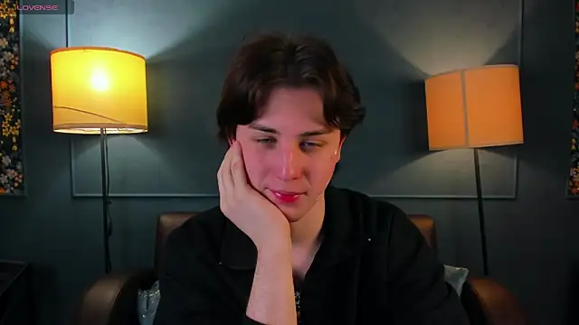 Snapshot of AdrianoAubert chatting on 02-22-26, 03:09 AdrianoAubert online show from 02-22-26, 03:09