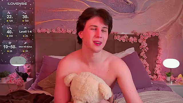 Snapshot of AdrianoAubert chatting on 02-07-26, 03:20 AdrianoAubert online show from 02-07-26, 03:20