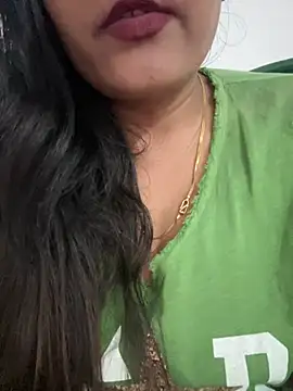 Deepcha1991 online show from 04-17-26, 11:51