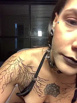 nickelfie online show from 05-17-26, 03:12
