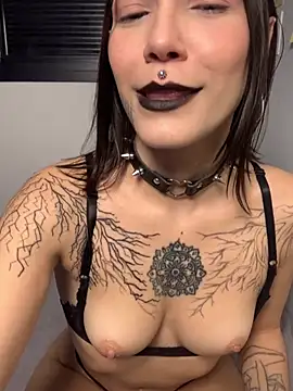nickelfie online show from 05-30-26, 01:50